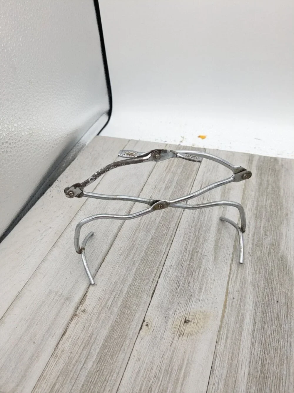 Grip Tite features metal